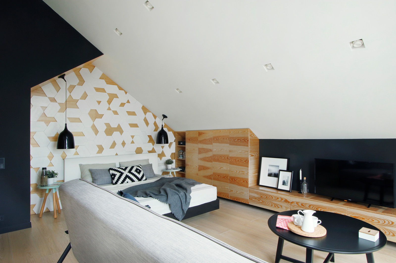 Проект недели: Спальня с кабинетом в мансарде