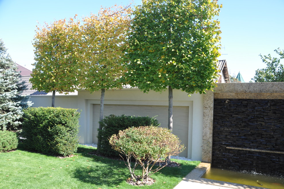 Private modern garden / Частный современный сад.