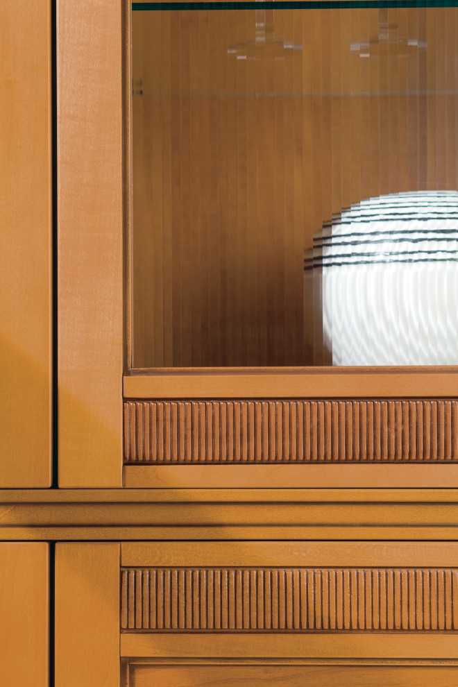 глухой фасад и стекло