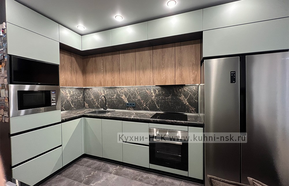 Обложка проекта: Дизайн кухни на заказ в сочетании зеленого дерева