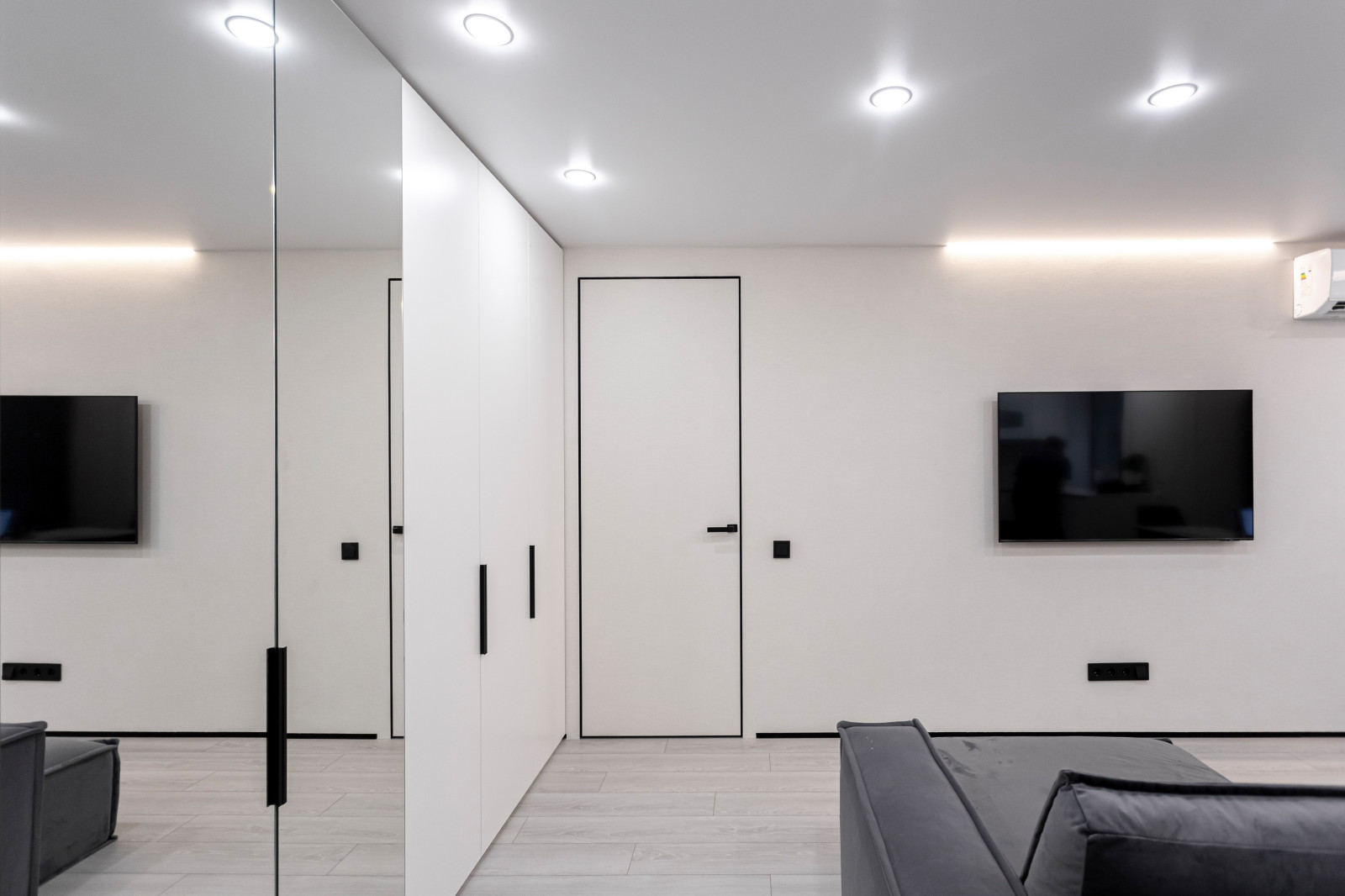 евродвушка в аренду в пятиэтажке рядом с Сити