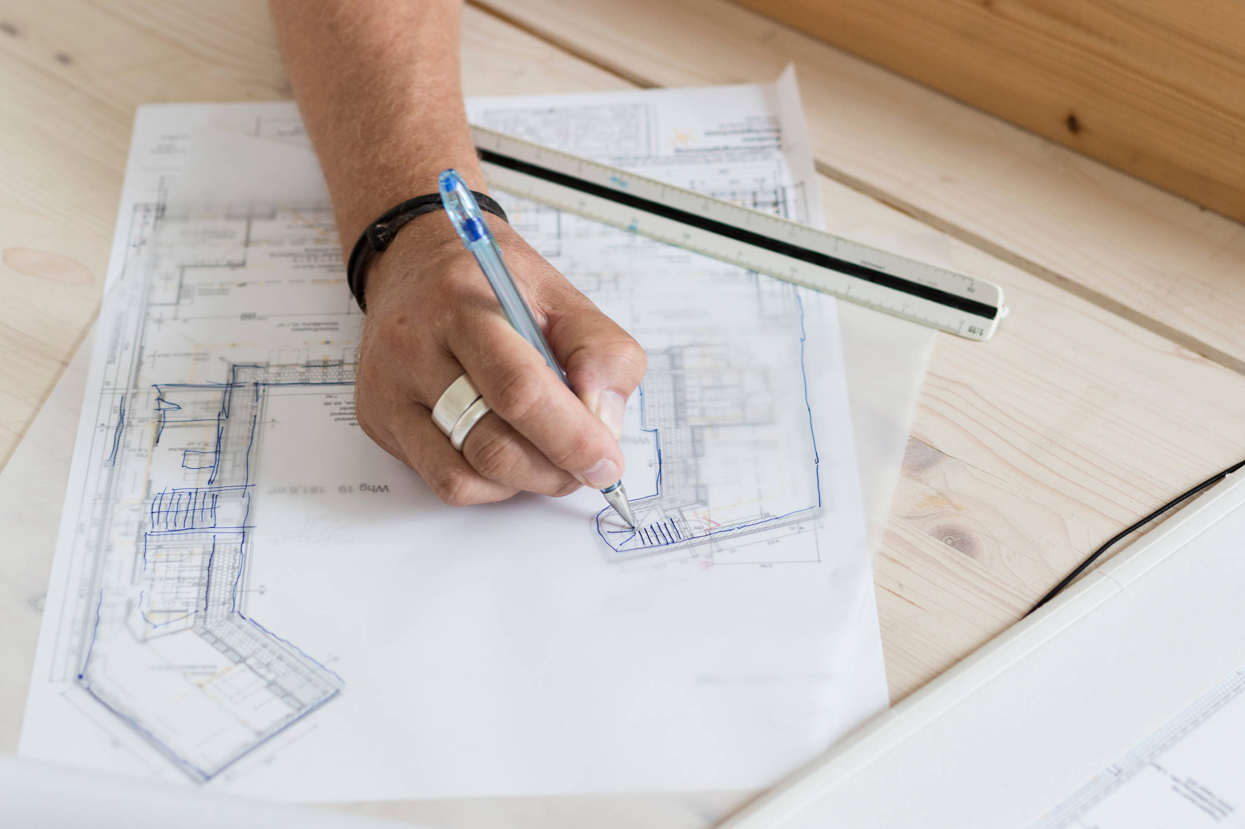 Как правильно: Контролировать бригаду, если вы обычный человек