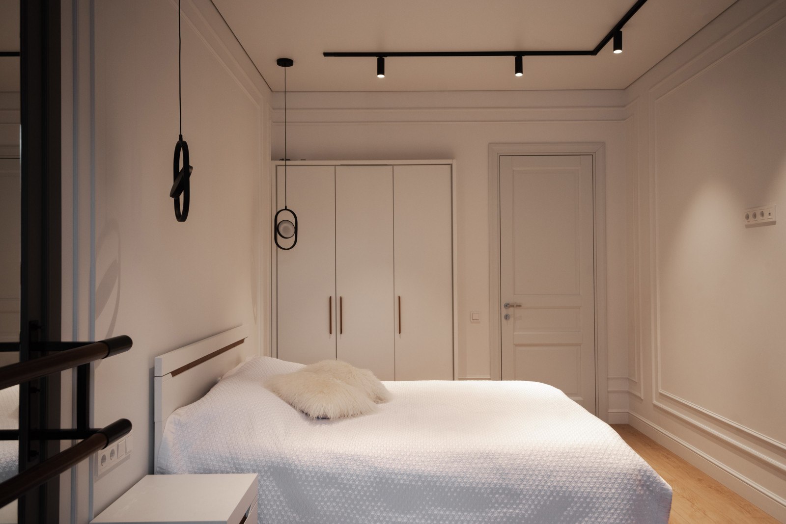 Просторная квартира в серых цветах