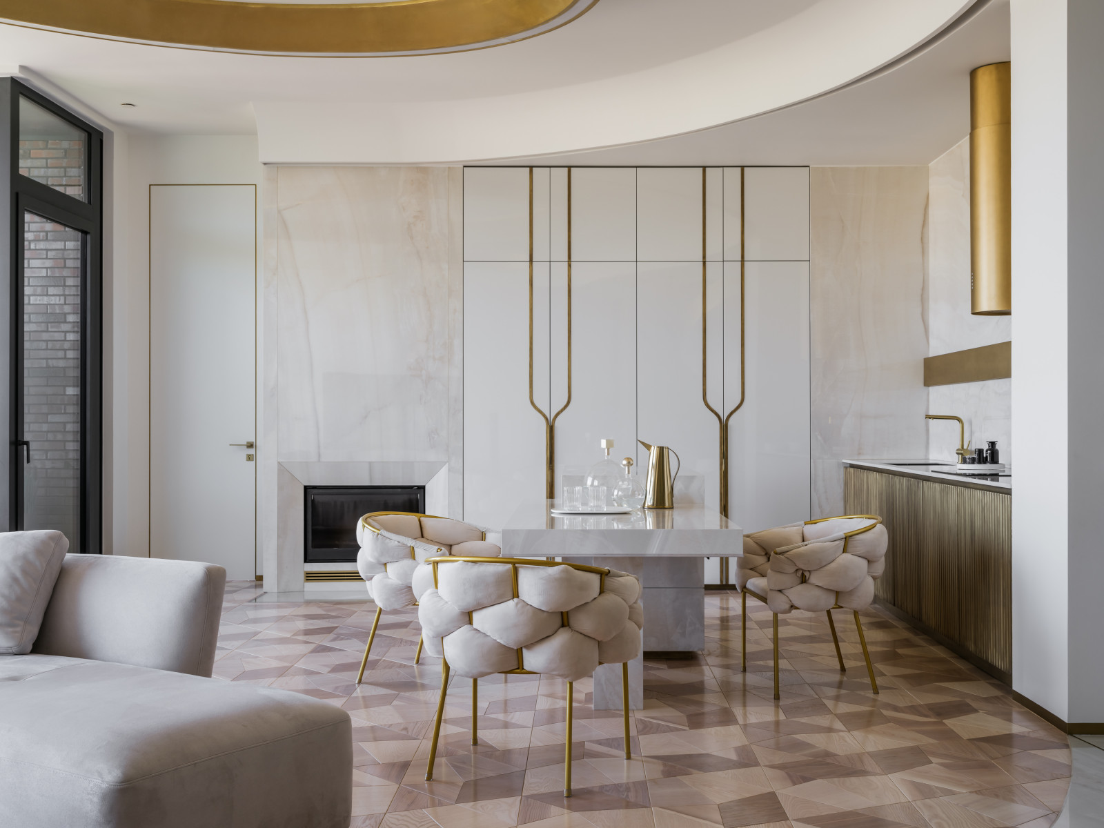 Обложка проекта: Двухуровневая квартира в центре Москвы 390м2