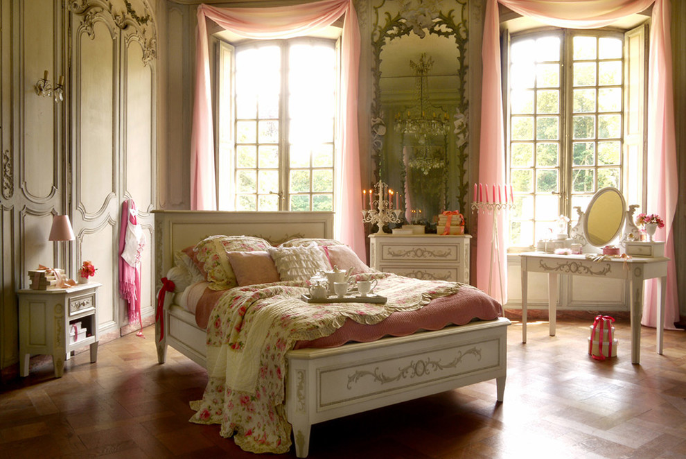 Акция "Каждый 4 предмет мебели в подарок": 10 лучших комплектов