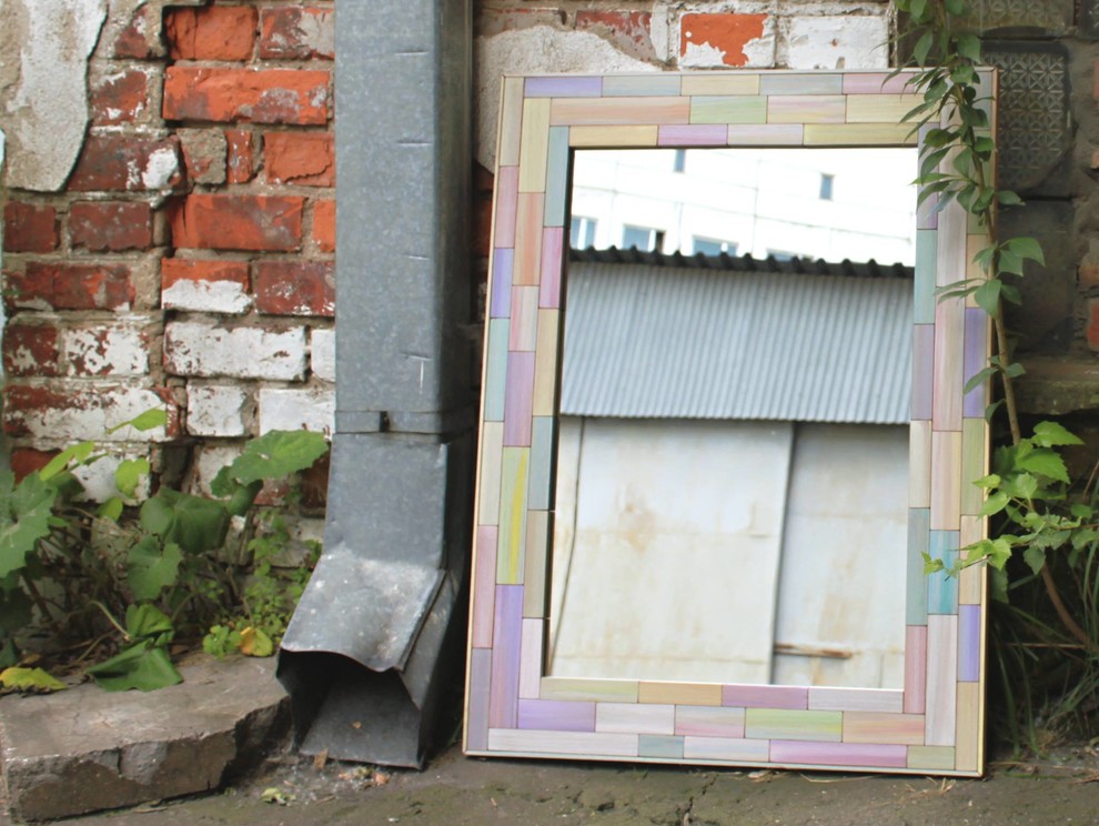 Портрет: Антон Коротков — кудесник зеркал и панно