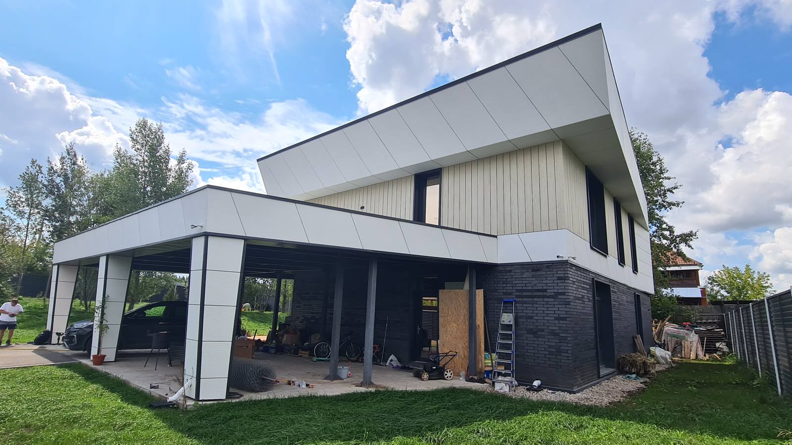 Обложка проекта: HI-tech 215+80+200