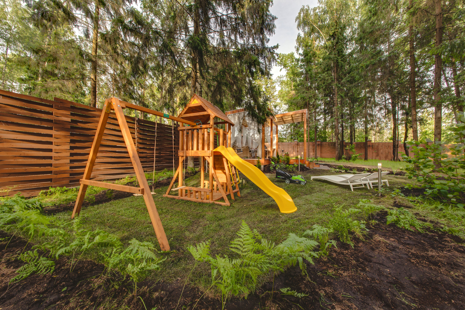 Беседка для Татьяны Лютаевой и Агнии Дисковските