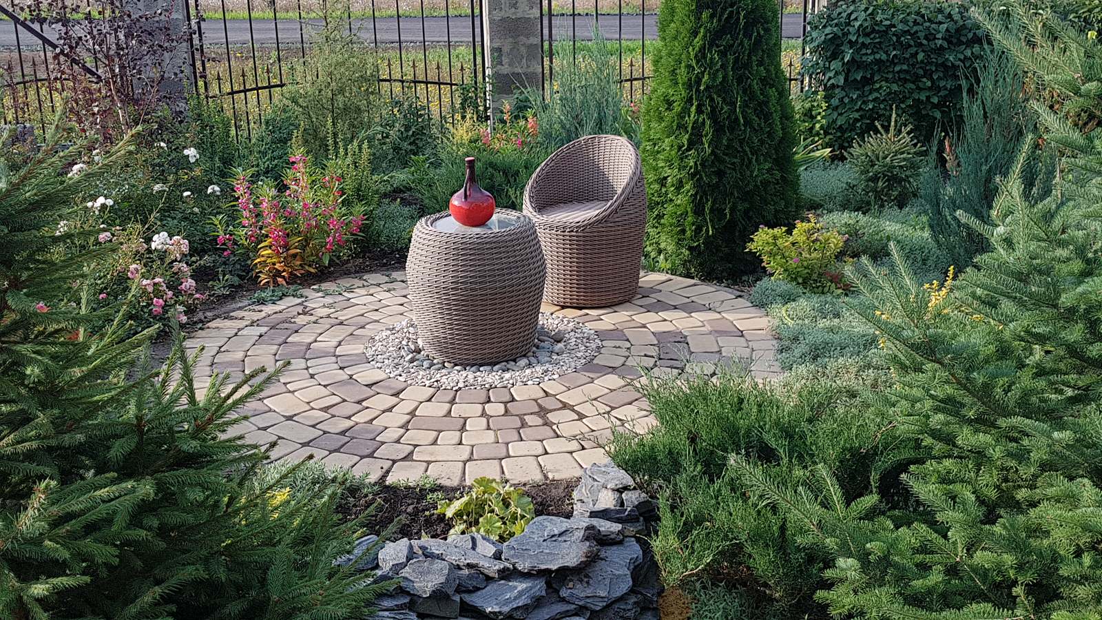 Обложка проекта: Комплект плетёной мебели