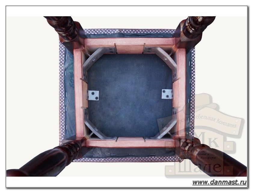 Табуреты из массива