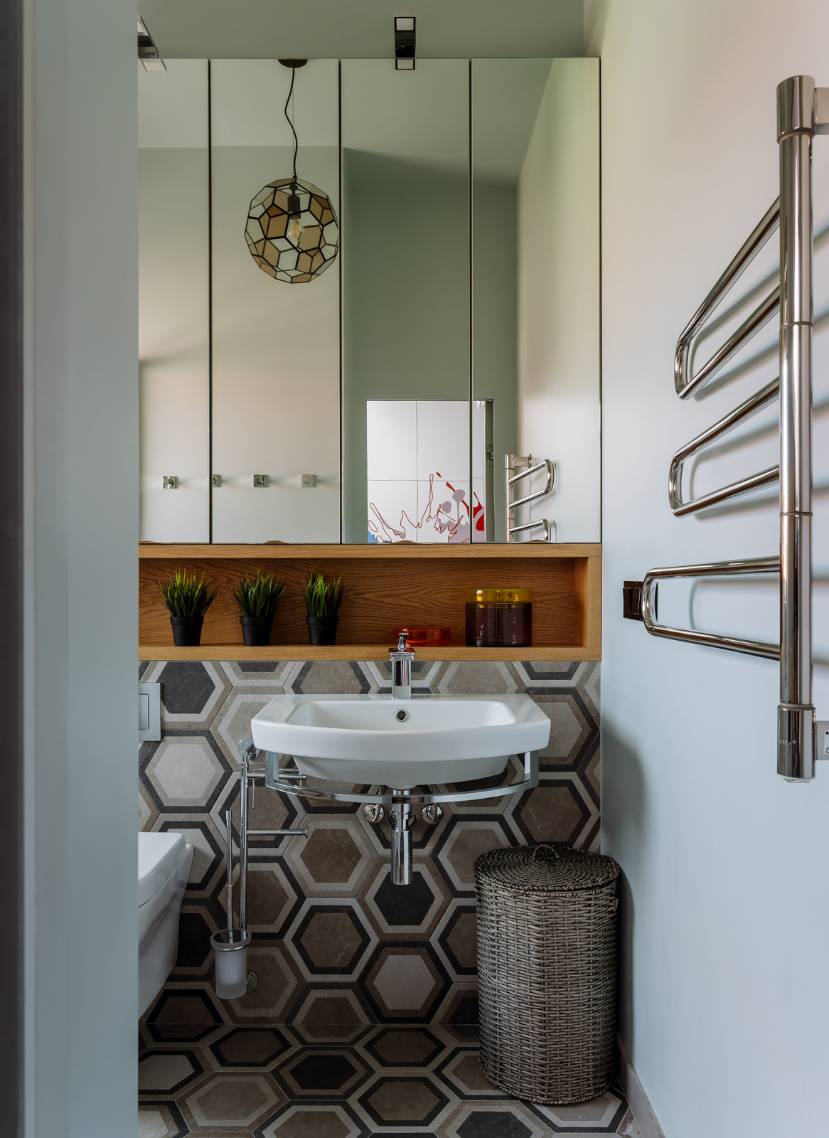 Houzz тур: Таунхаус с детскими-капсулами и фамильным шкафом