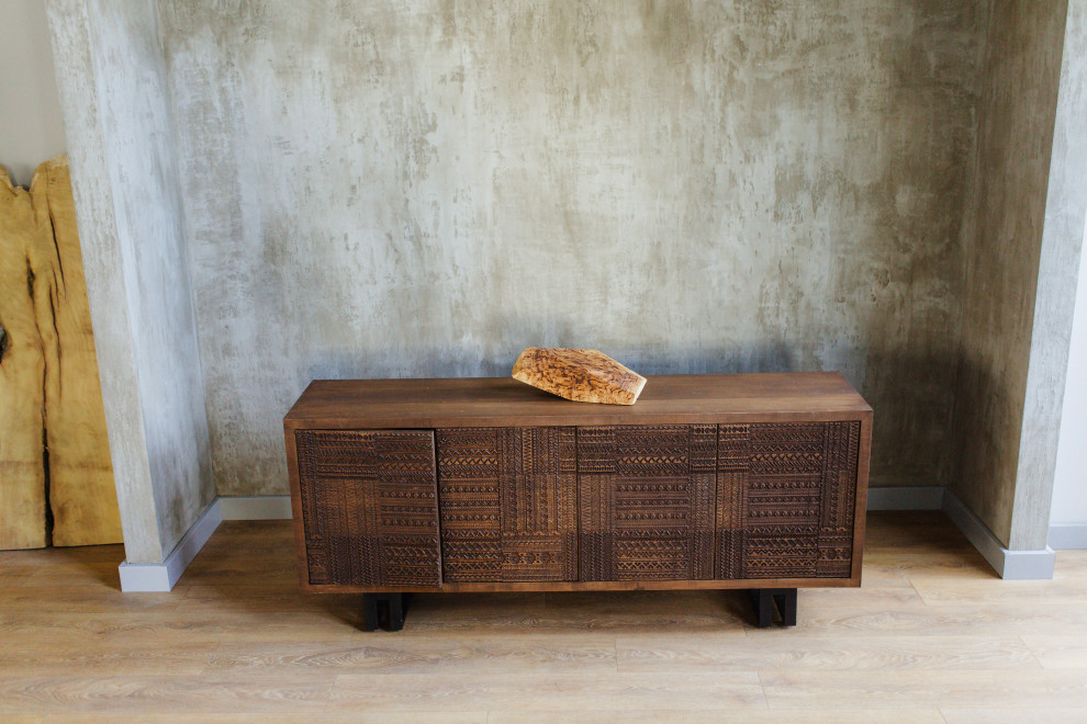 Комод в африканском стиле