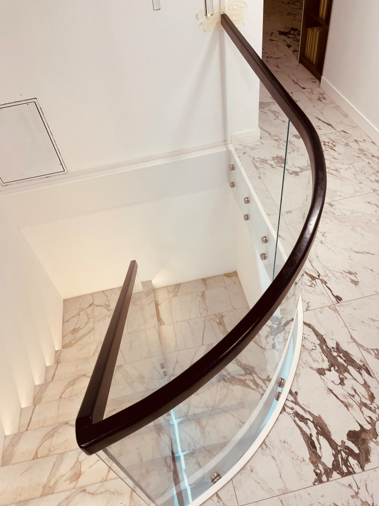 Ограждение- Гнутое стекло