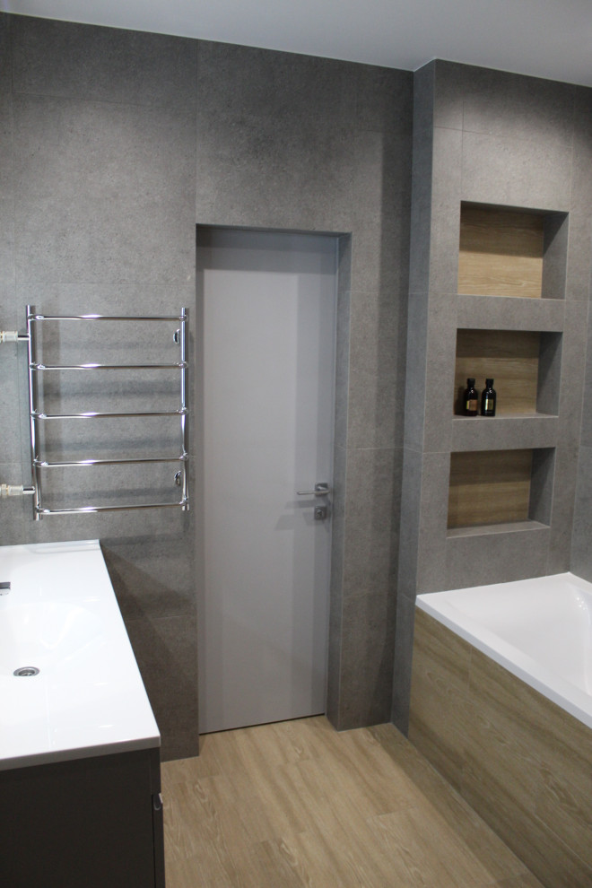 Четырехкомнатная в центре под ключ по дизайн-проекту