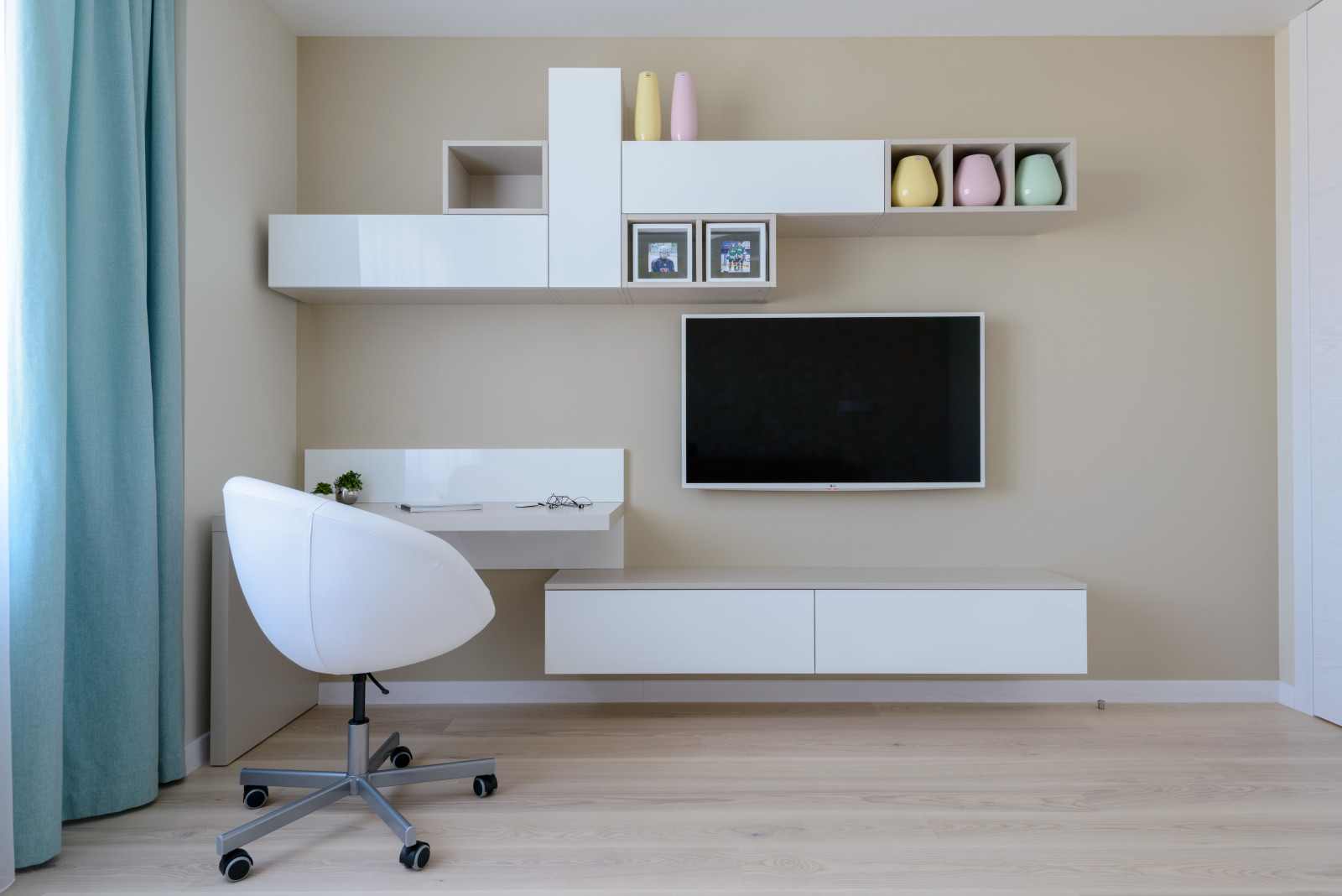 Любовь к белому цвету.