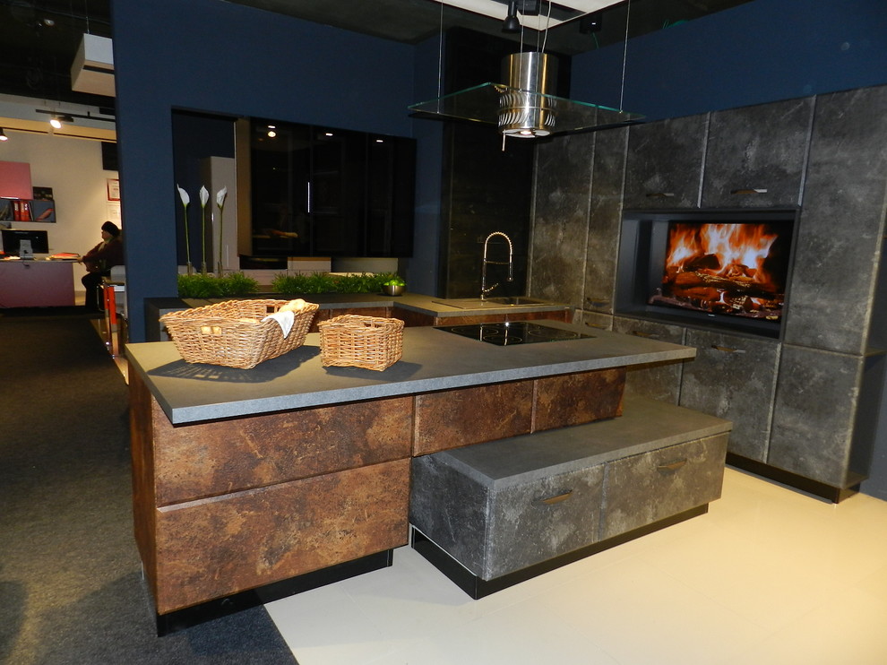 Обложка проекта: Готовые кухни