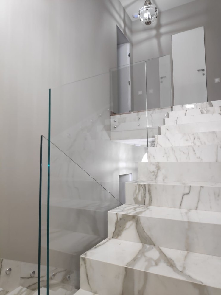 Гранит и стекло - прочность и надежность (2019)