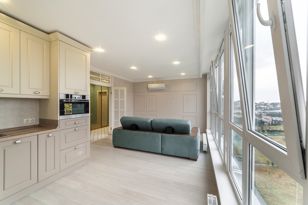 Двух-комнатная квартира в ЖК Раз Два Три (Сочи) в мятных тонах