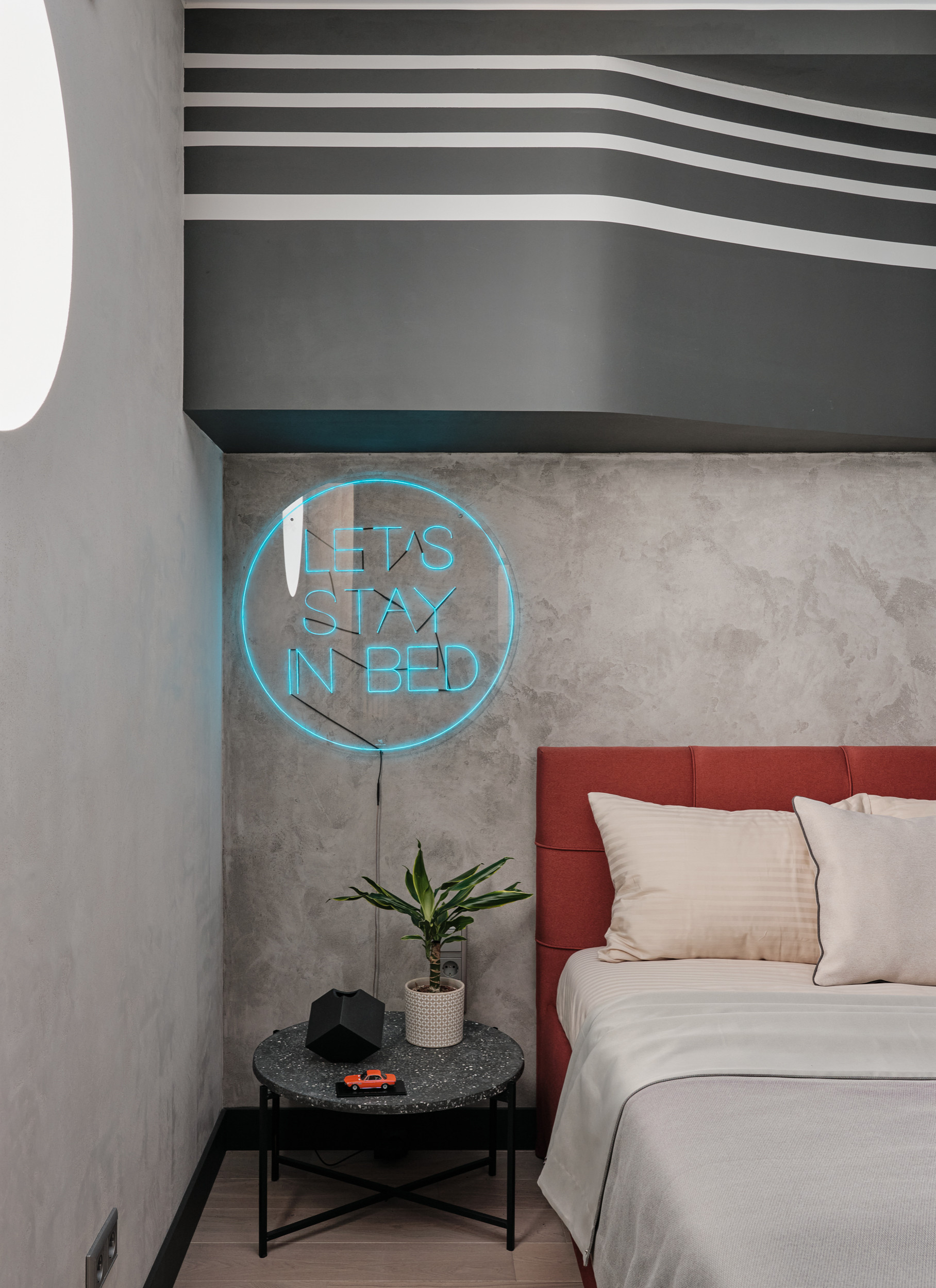 Поиск планировки: Студия с иллюминатором в Питере [4 варианта]