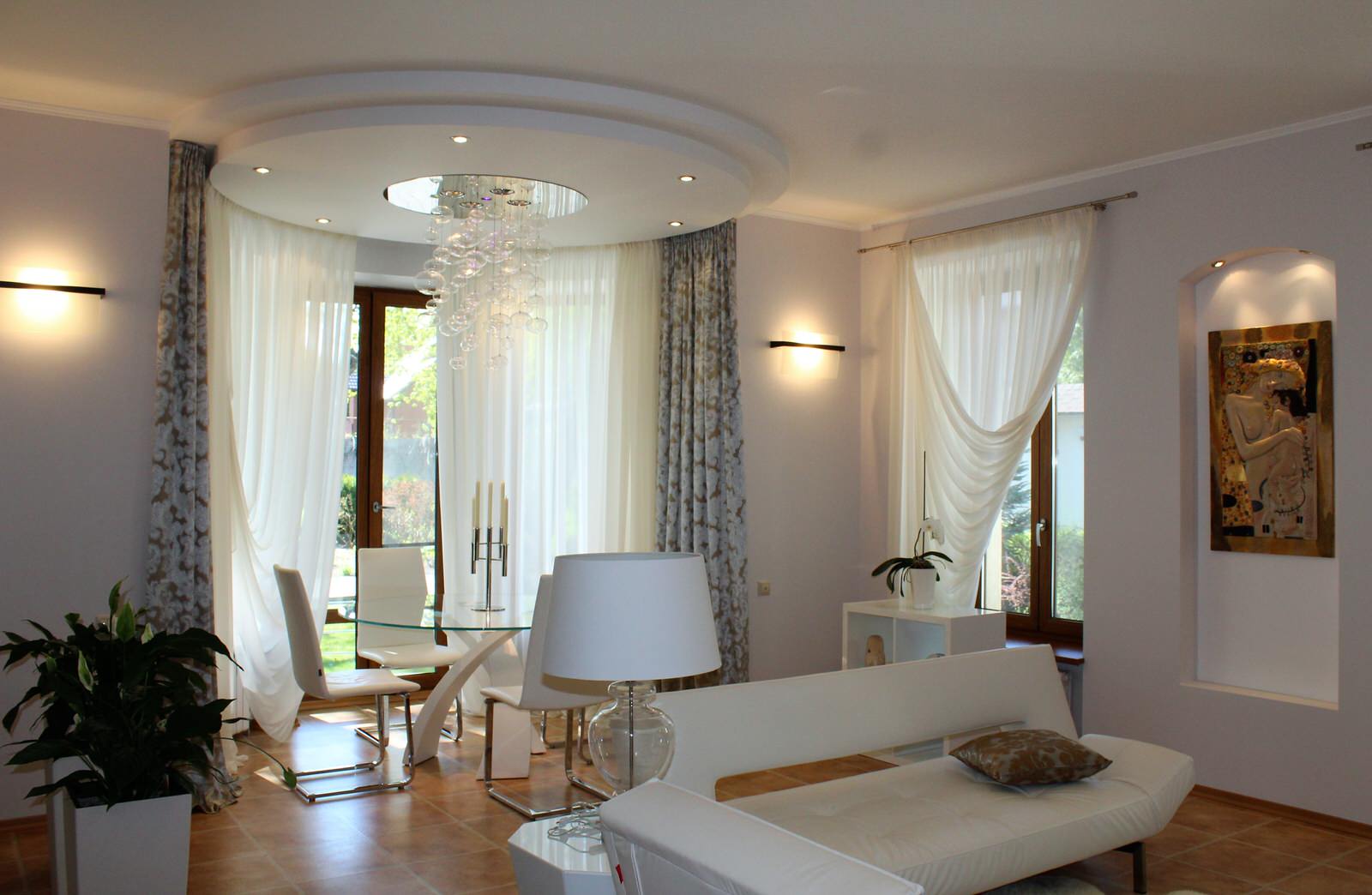 Гостиная днём