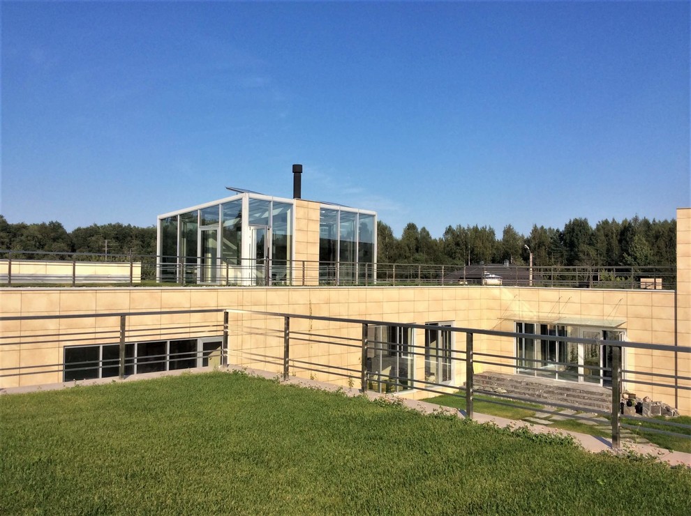 HI-TECH на обломках мегалитового комплекса