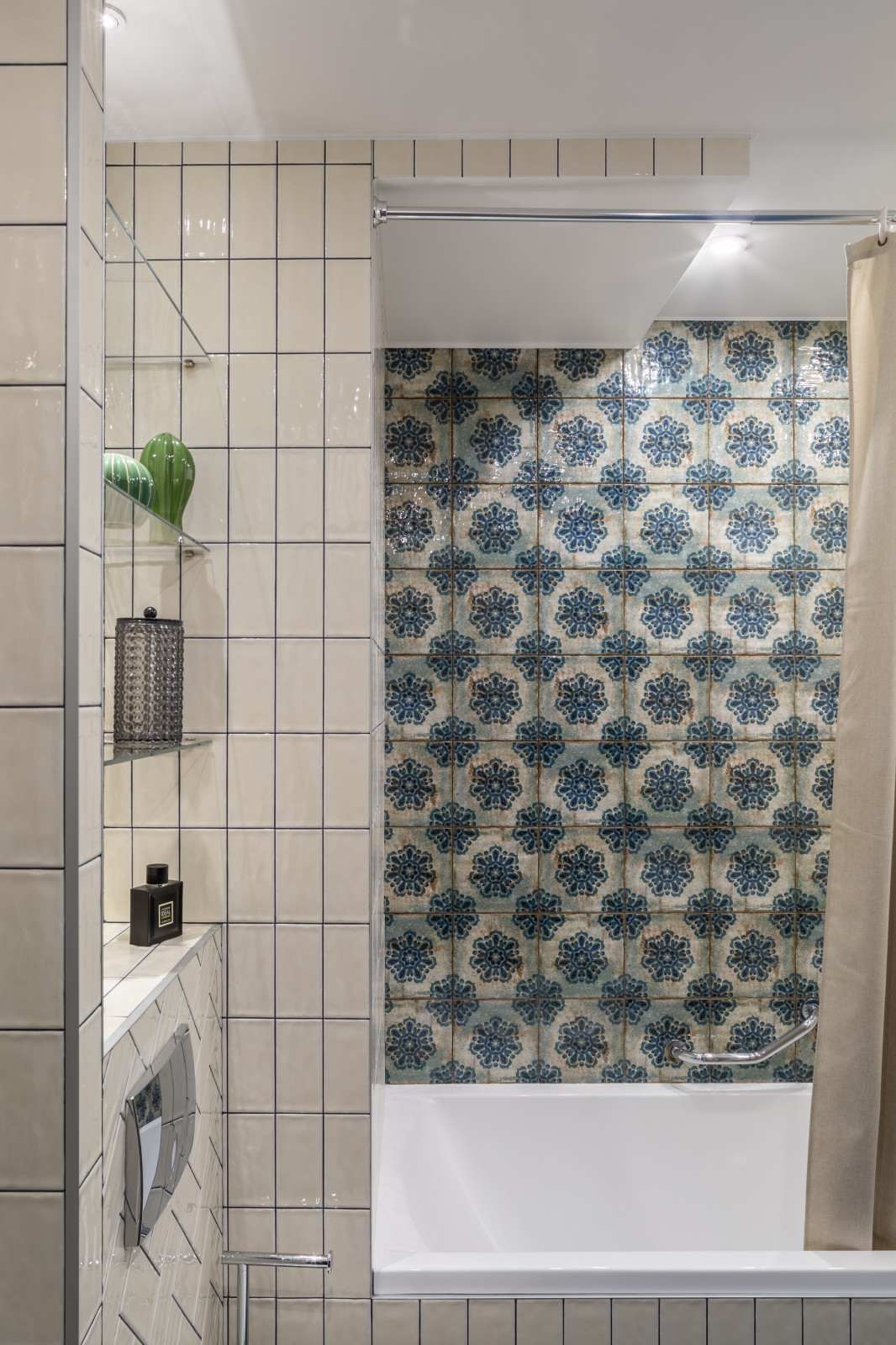 Простор и функциональность: дизайн ванной комнаты