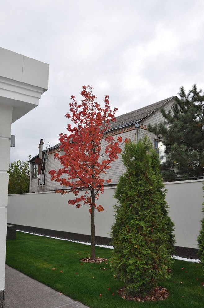 Private modern garden / Частный современный сад.