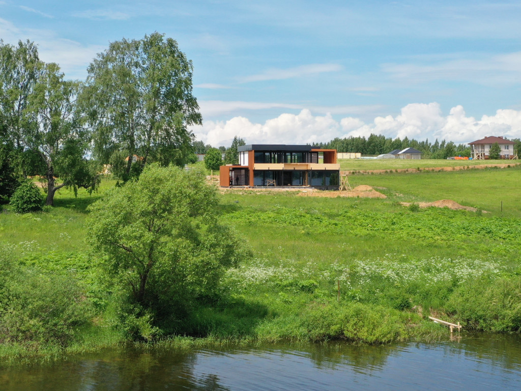 Дом в стиле хайтек по проекту Даймонд-Бей 390м²