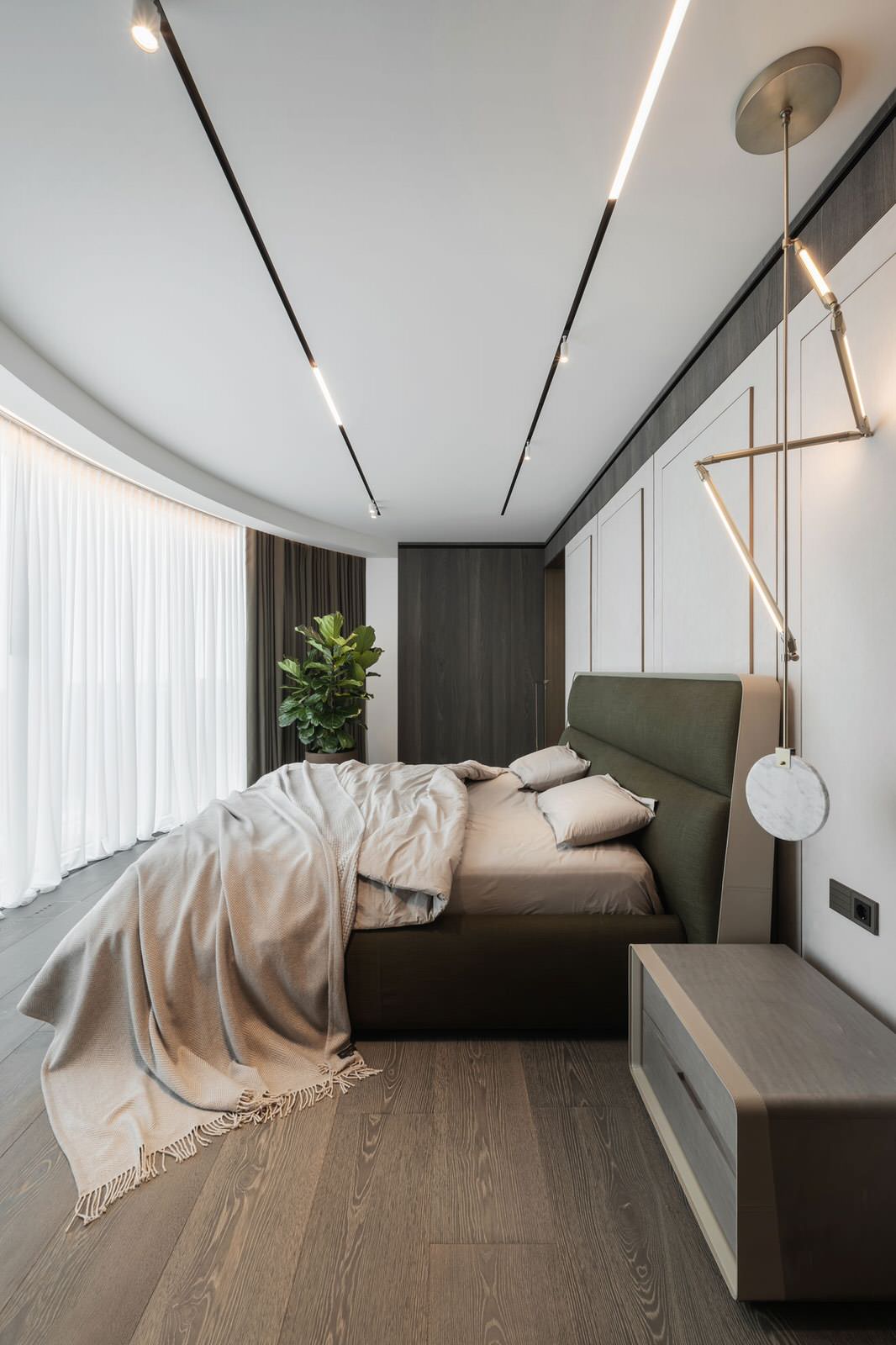 Triumph: eclectic style of stones & metals