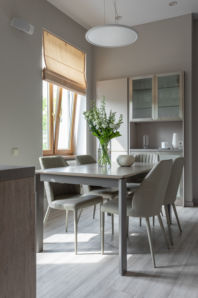 Интерьер двухуровневой квартиры в Калининграде.