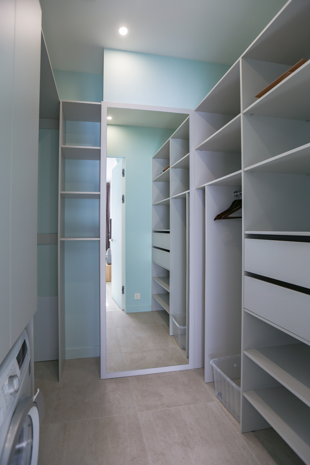 ЖК ЦАРСКАЯ ПЛОЩАДЬ - ЭТЮД С БИРЮЗОВЫМ ОТТЕНКОМ