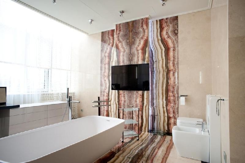 Двухэтажная квартира в Москве.