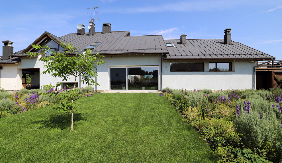 Обложка проекта: сад у стен цвета кладонии