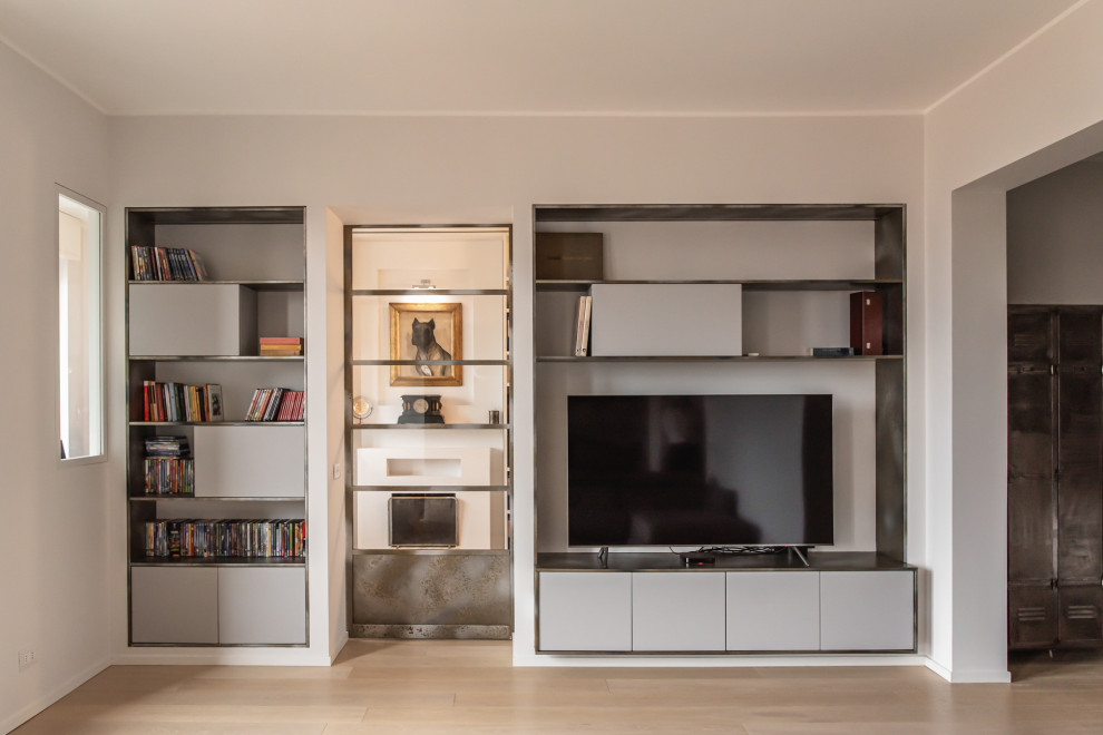 Milano, via Luigi Anello