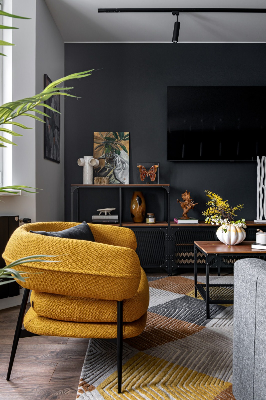 Графит с акцентами