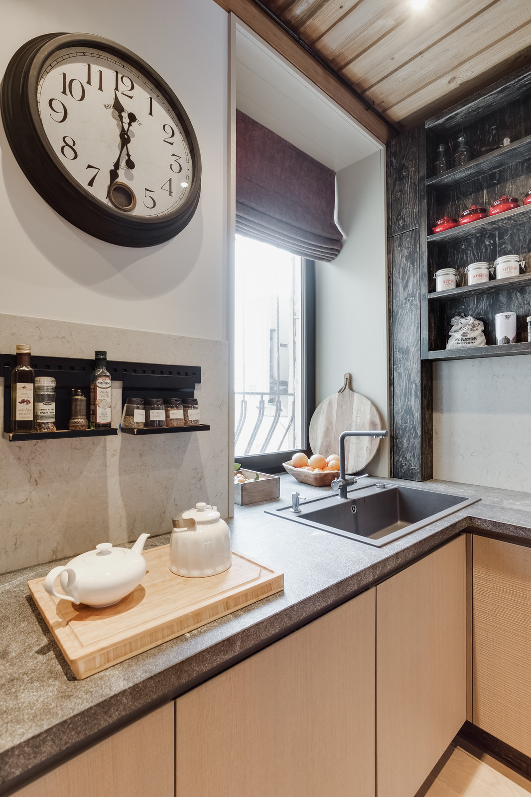 Необычное сочетание березы Old legno naturale, структурного шпона и эмали