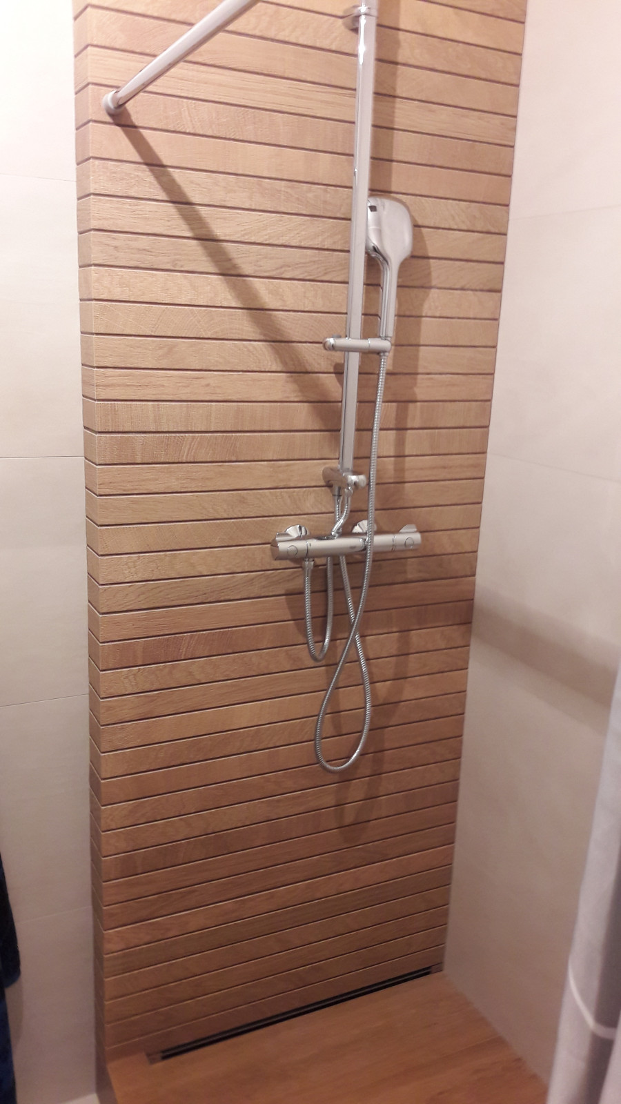 Обложка проекта: Душевые поддоны