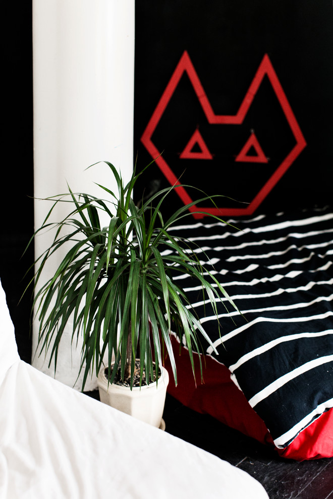 В гостях: Дворцовый шик и советское прошлое съемной квартиры на Курской