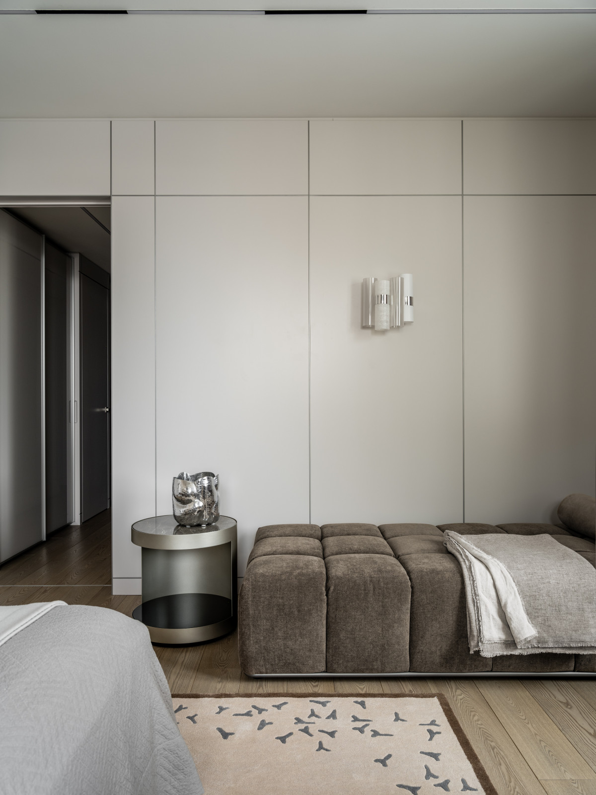 Семейная квартира в акварельных оттенках света и тени