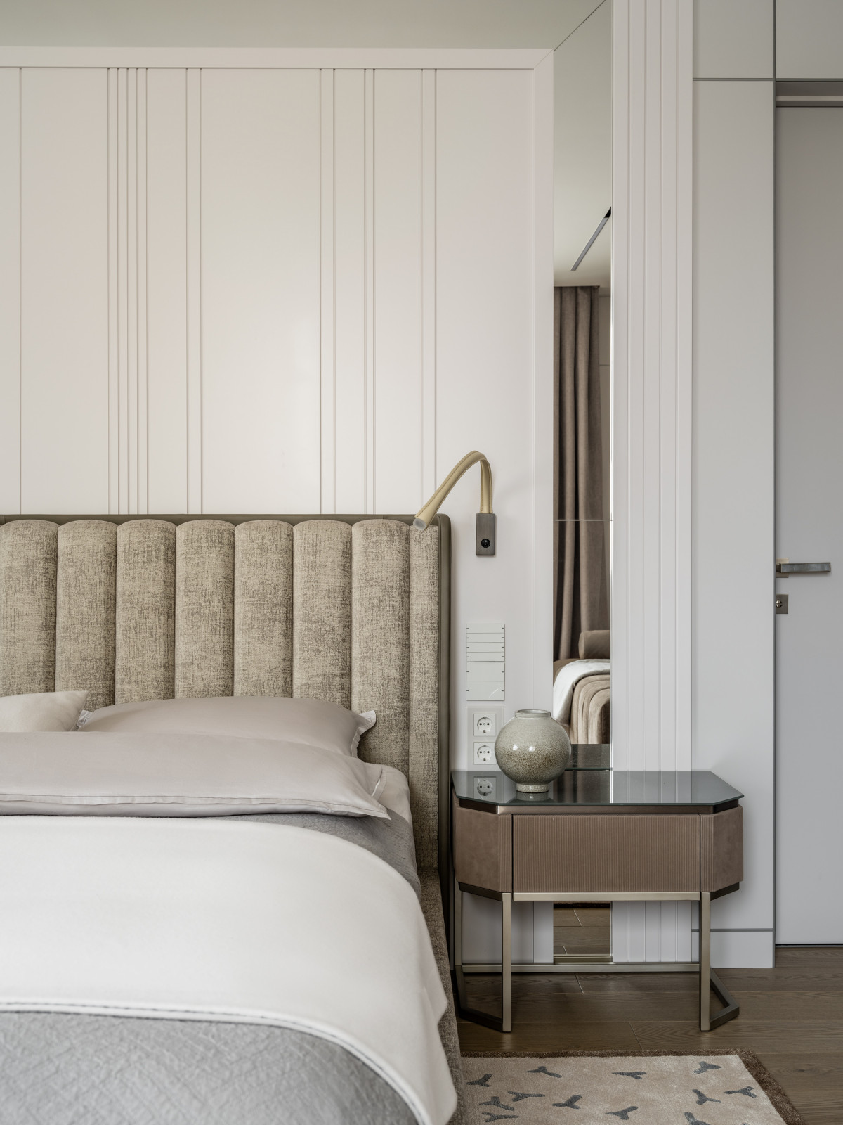 Семейная квартира в акварельных оттенках света и тени