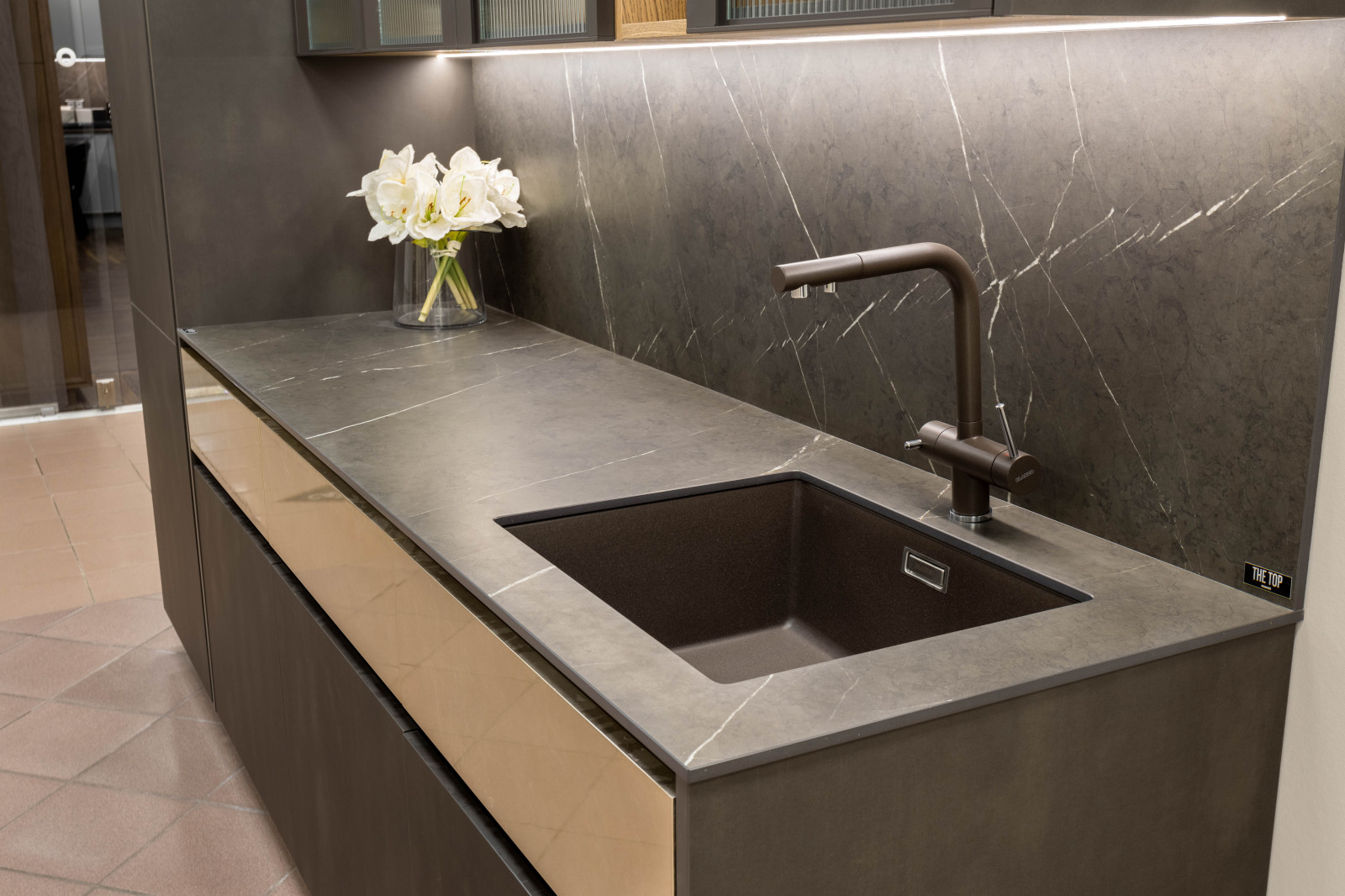 Кухня. Doorus. THE TOP Imperiale satin