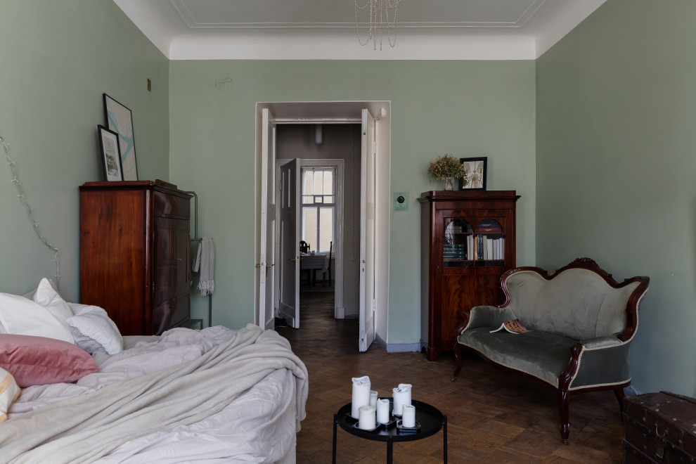 Квартира на Петроградской стороне в доме с совами