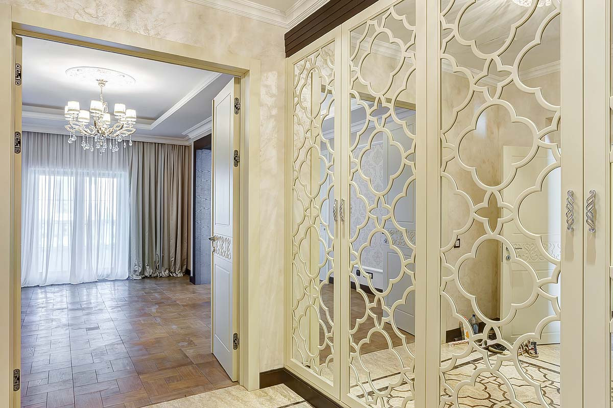 Дом в бежевых тонах