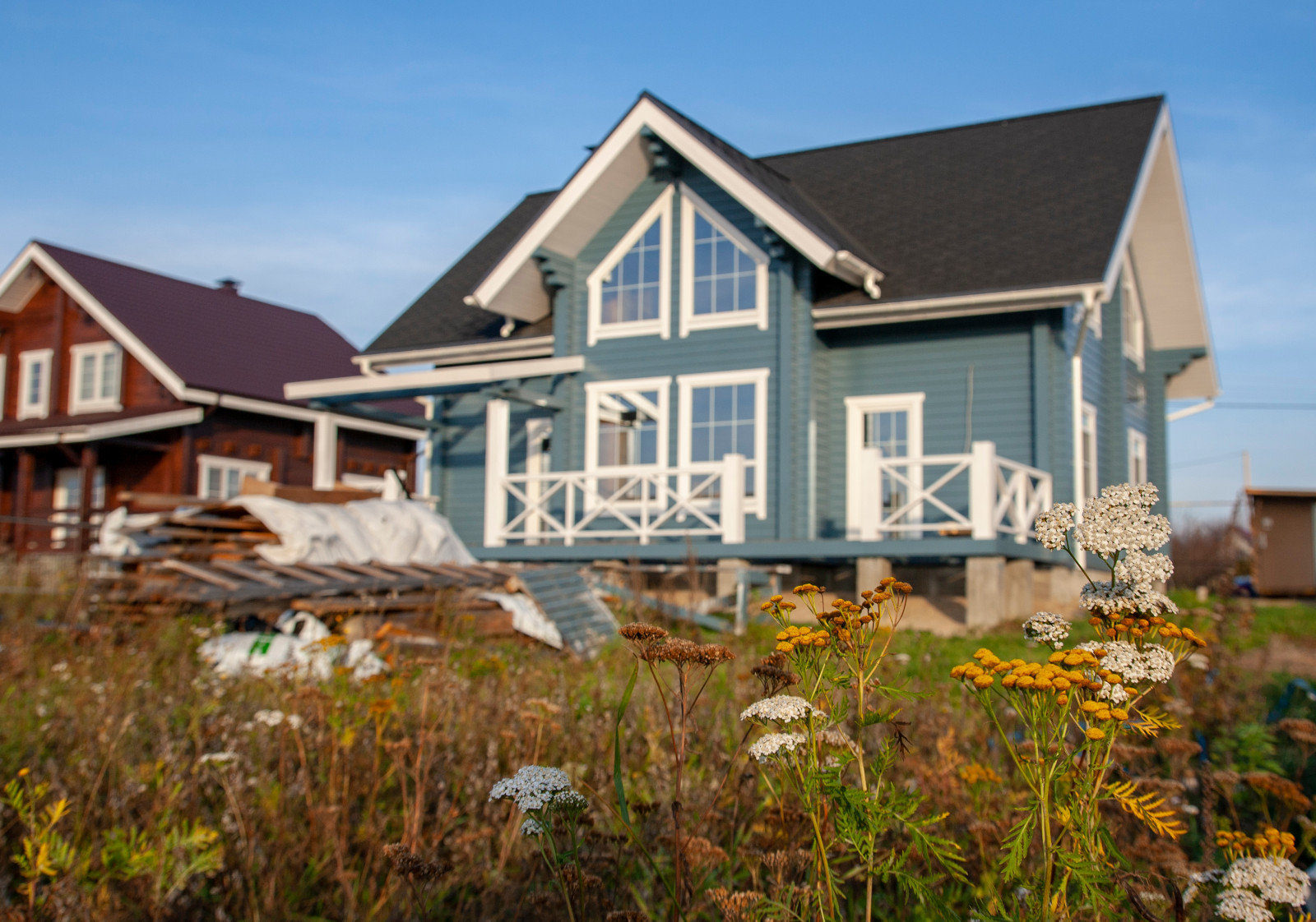 Небольшой дом из бруса в Кадницах