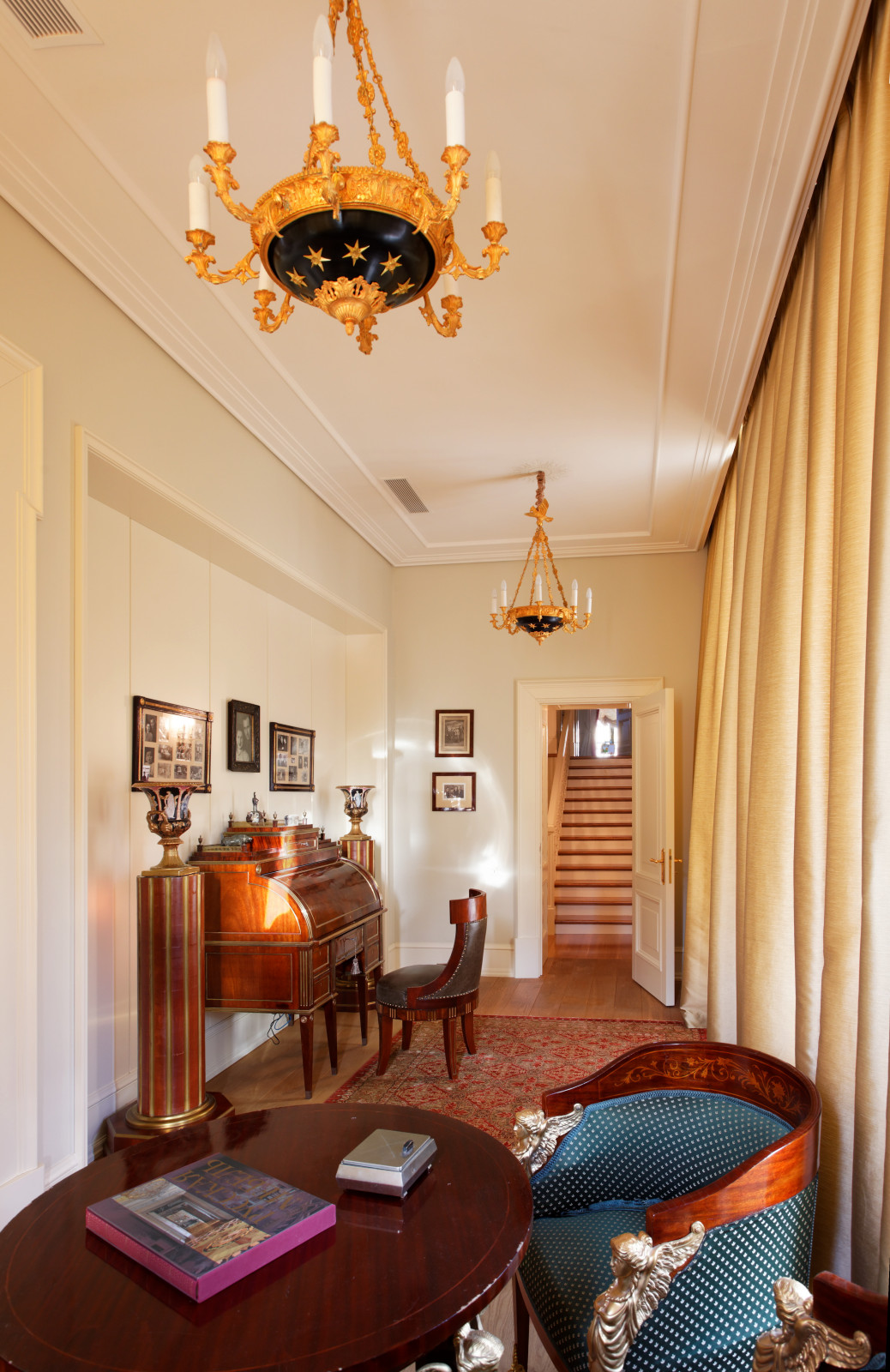 Обложка проекта: Интерьер дома в посёлке Монолит