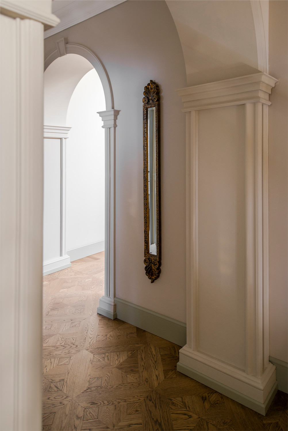 Съемка дома на Новой Риге, 1950 м². Дизайнер Анна Першхайло.