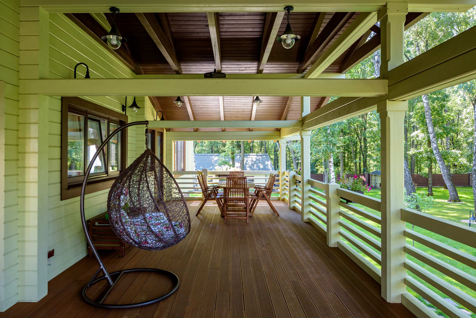 Терраса и дом