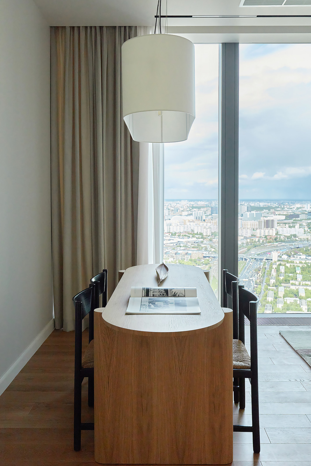 Квартира в Москва-Сити 2 (бежевое дерево)