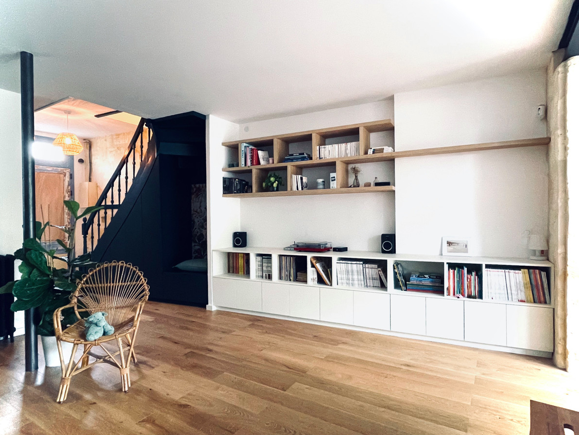 Место под лестницей: 4 проекта с остроумной планировкой