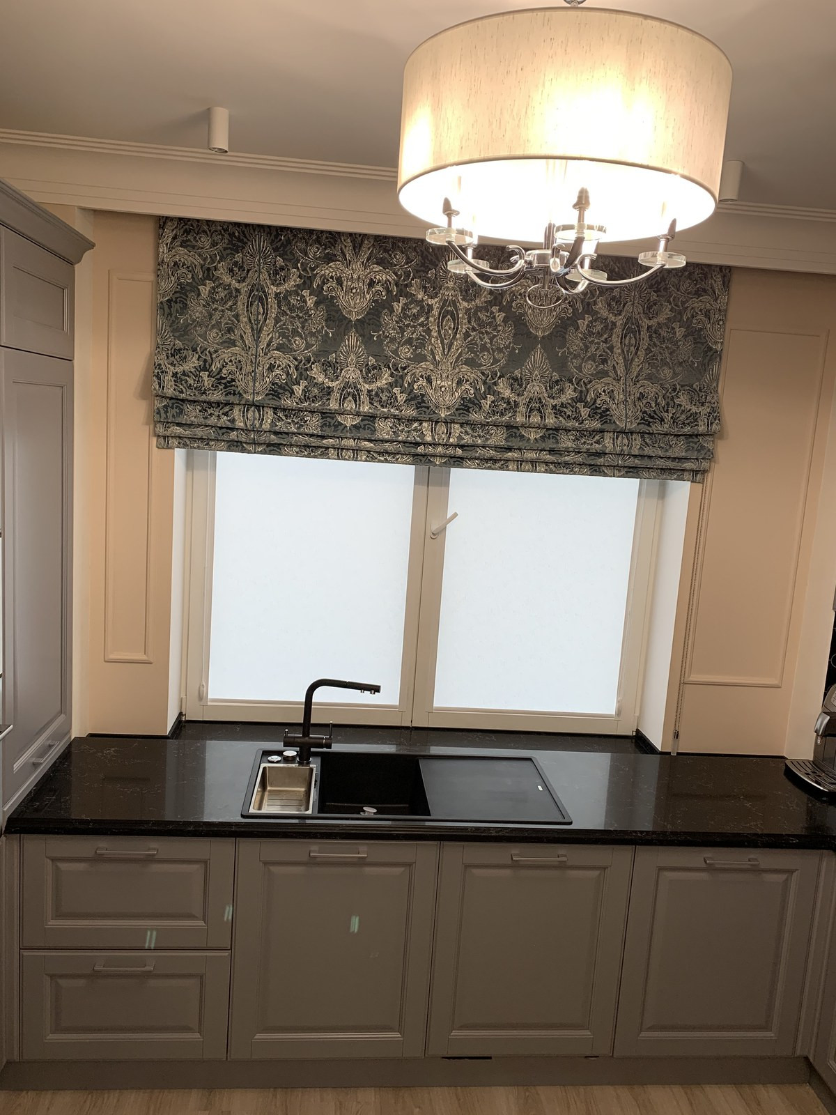 Римские шторы на кухню